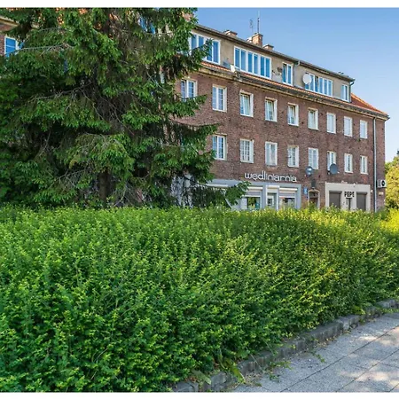 Pocahontas - 5 Minutes To Old Town Гданьск