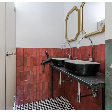 Pocahontas - 5 Minutes To Old Town Гданьск