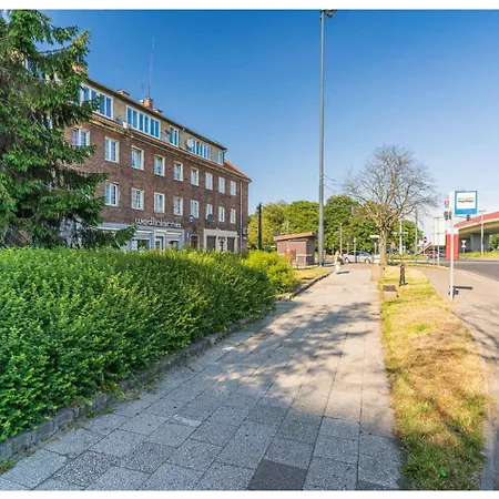 Pocahontas - 5 Minutes To Old Town