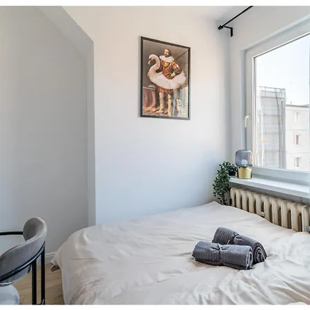 Homestay Pocahontas - 5 Minutes To Old Town Gdansk